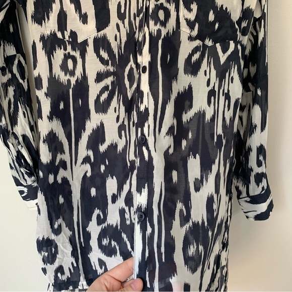 Athleta Ikat Bloom Kaftan Swim Cover Up
Blue White shirt Dress - Picture 4 of 12